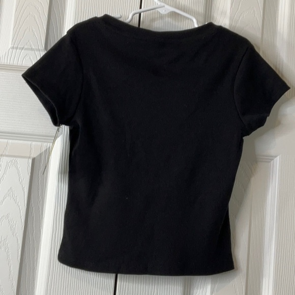 Art Class - Girls' Short Sleeve Notched Neck
Croissant Graphic Tee Various Sizes - Picture 6 of 7